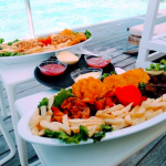 Comida de Ibiza Isla Flotante en las playas de San Andrés Islas