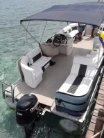 Pontón Privado en San Andrés: Navega y Vive la Magia del Mar Caribe