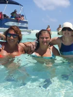 Pontón Privado en San Andrés: Navega y Vive la Magia del Mar Caribe - Imagen 4