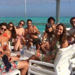 Tour en la Isla Flotante de Ibiza playa de San Andrés Islas Colombia