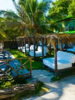 Pasadía en Luxury Beach Club – Exclusividad y Relax en Islas del Rosario - Imagen 16