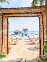 Pasadía en Luxury Beach Club – Exclusividad y Relax en Islas del Rosario - Imagen 2