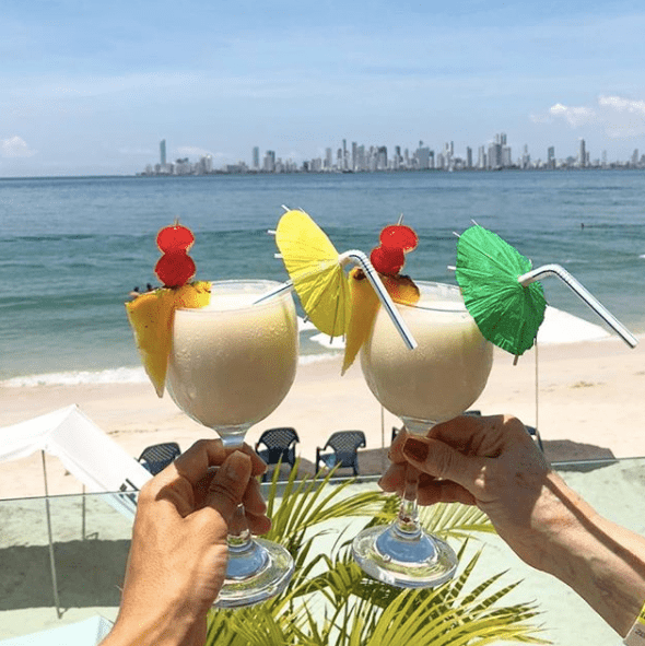 Cocteles en el Hotel Tropical INN en Islas del Rosario Cartagena Colombia