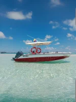 Lancha Privada en San Andrés – Navega el Caribe a tu ritmo (Hasta 6 personas)